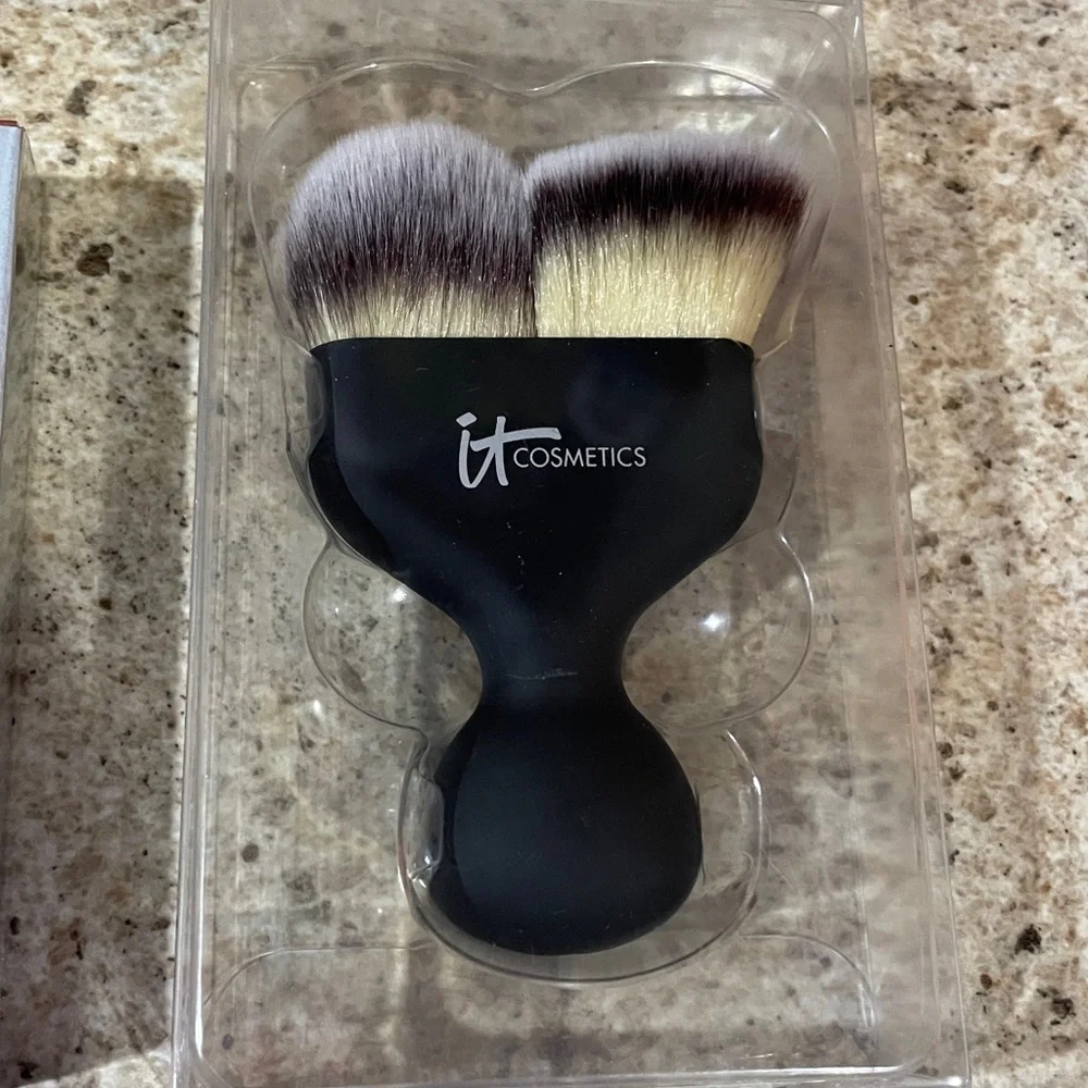 IT Cosmetics Hello Cheekbones Bronzer Highlighter Duo & Brush